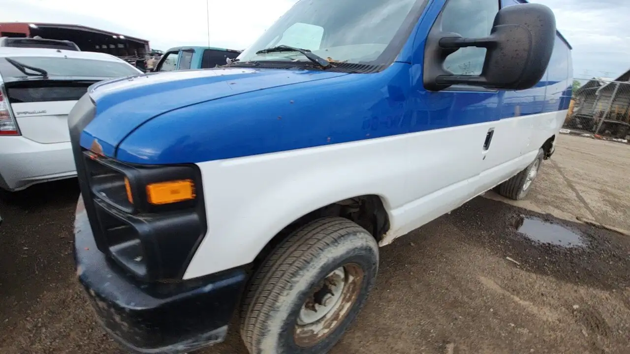 Photo of 2008 Ford E-250