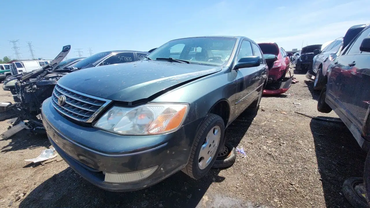 Photo of 2004 Toyota Avalon