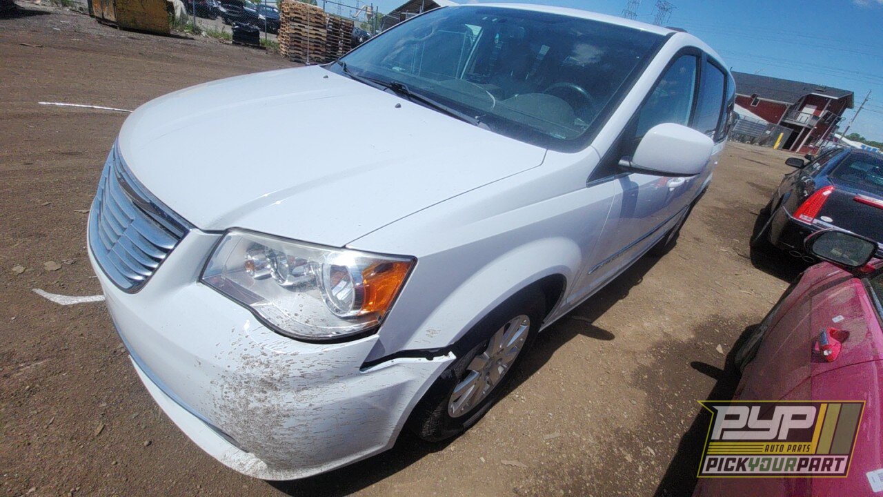 Photo of 2015 Chrysler Town & Country