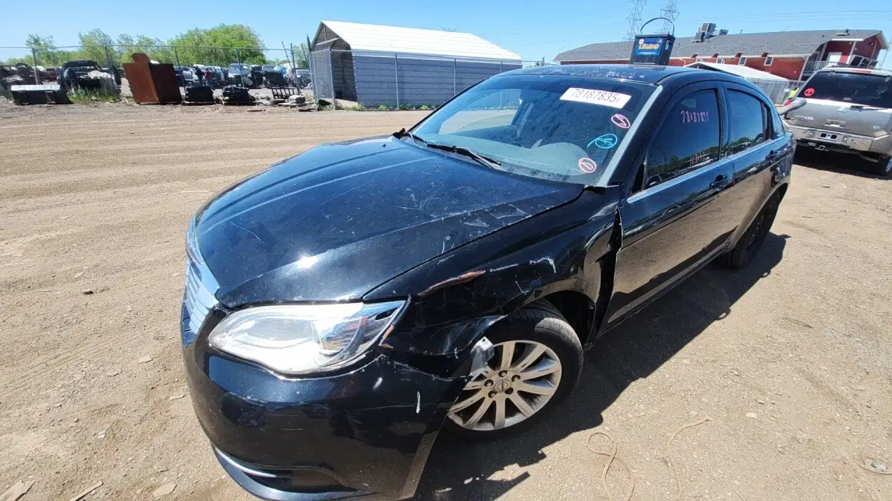 Photo of 2013 Chrysler 200