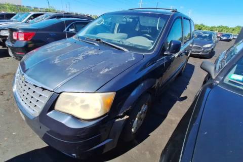 Photo of 2008 Chrysler Town & Country