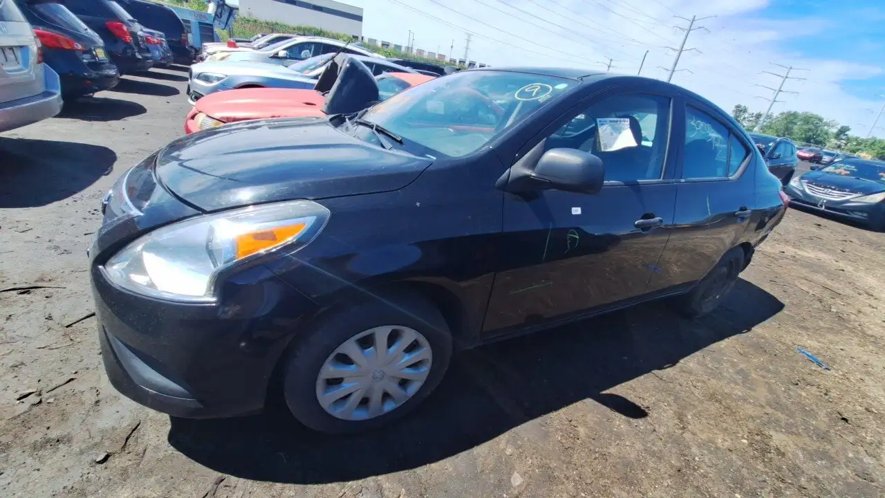 Photo of 2015 Nissan Versa