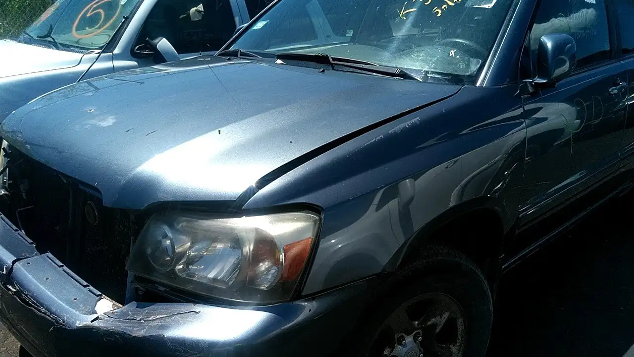Photo of 2004 Toyota Highlander