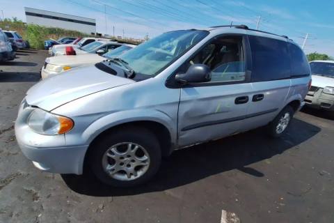 Photo of 2003 Dodge Caravan