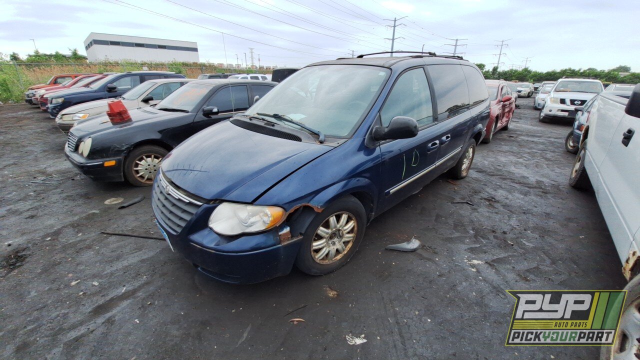 Photo of 2006 Chrysler Town & Country