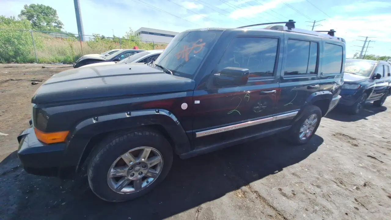Photo of 2010 Jeep Commander