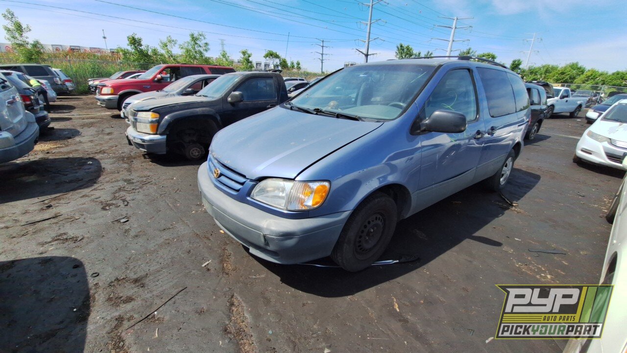 Photo of 2002 Toyota Sienna