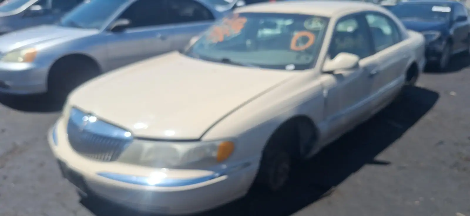 Photo of 1998 Lincoln Continental