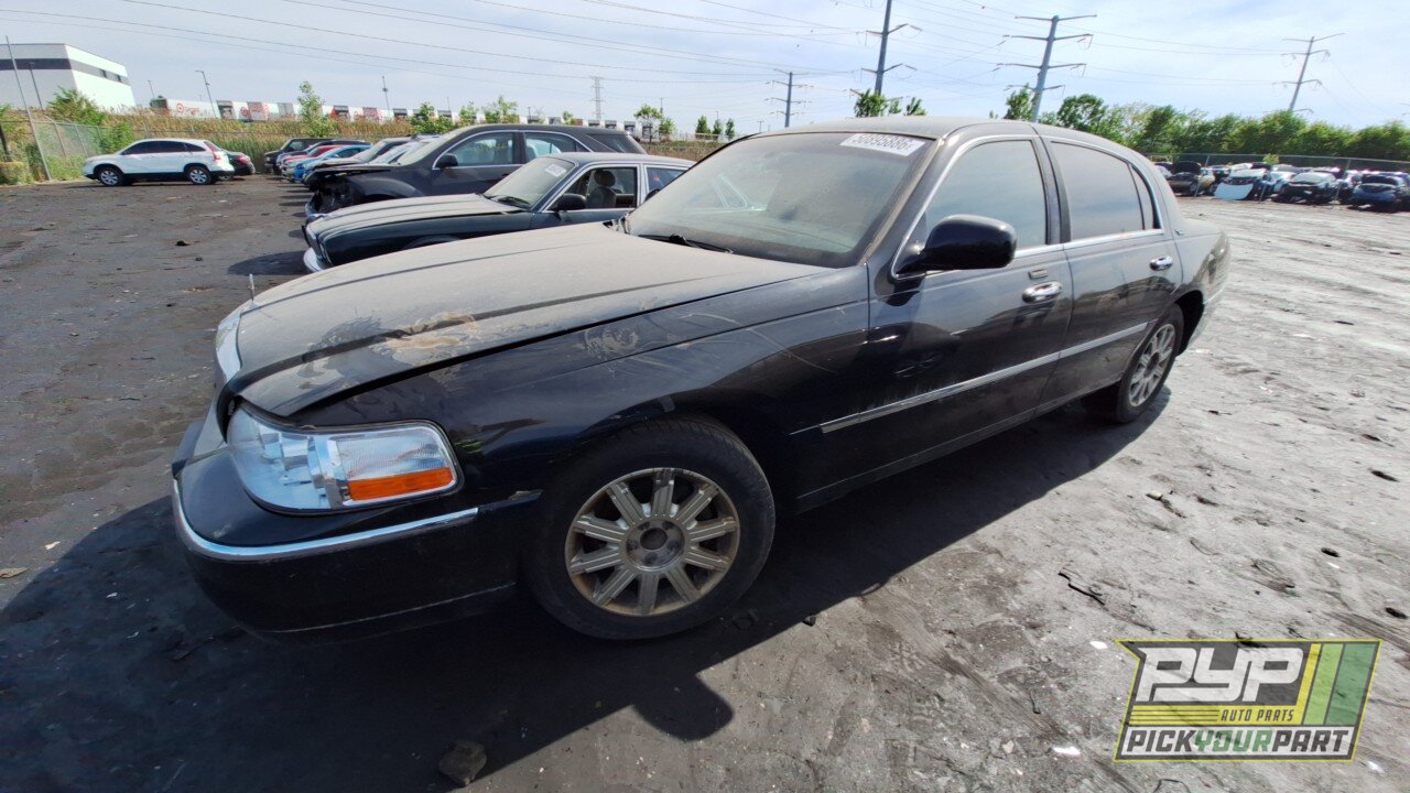 Photo of 2011 Lincoln Town Car