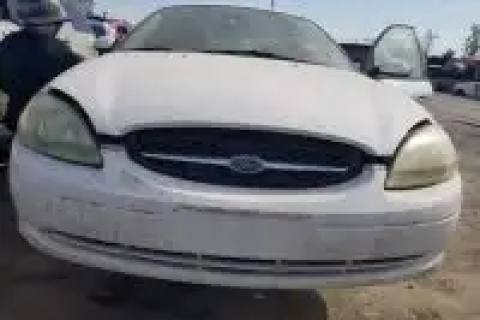 Photo of 2003 Ford Taurus