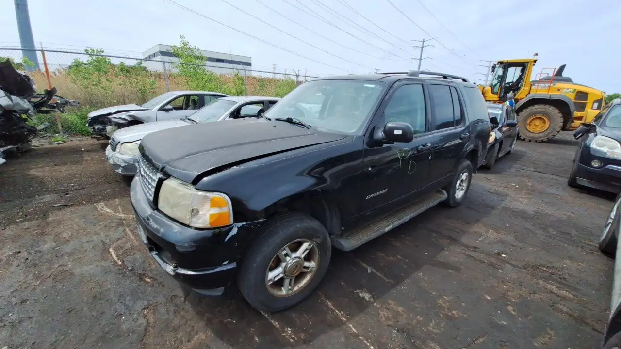 Photo of 2004 Ford Explorer