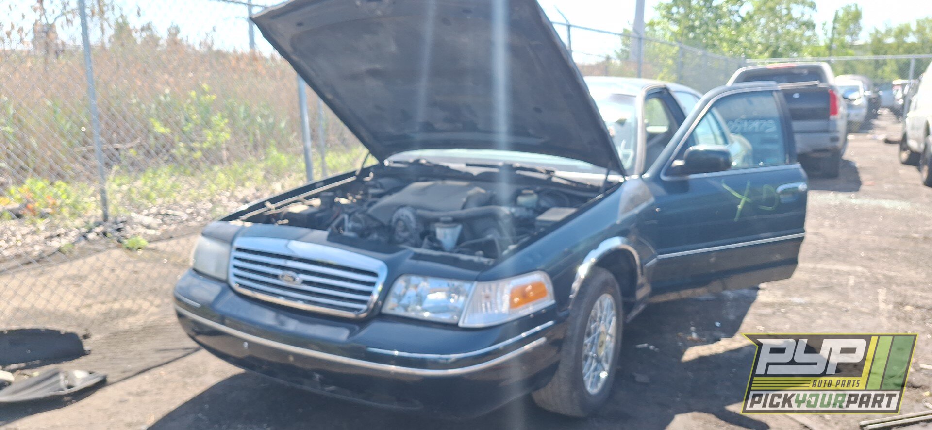 Photo of 1998 Ford Crown Victoria
