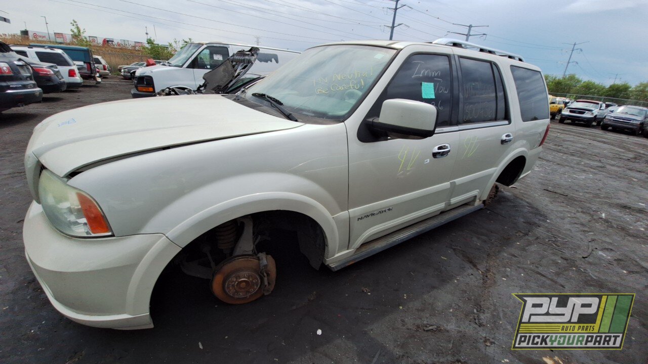 Photo of 2004 Lincoln Navigator