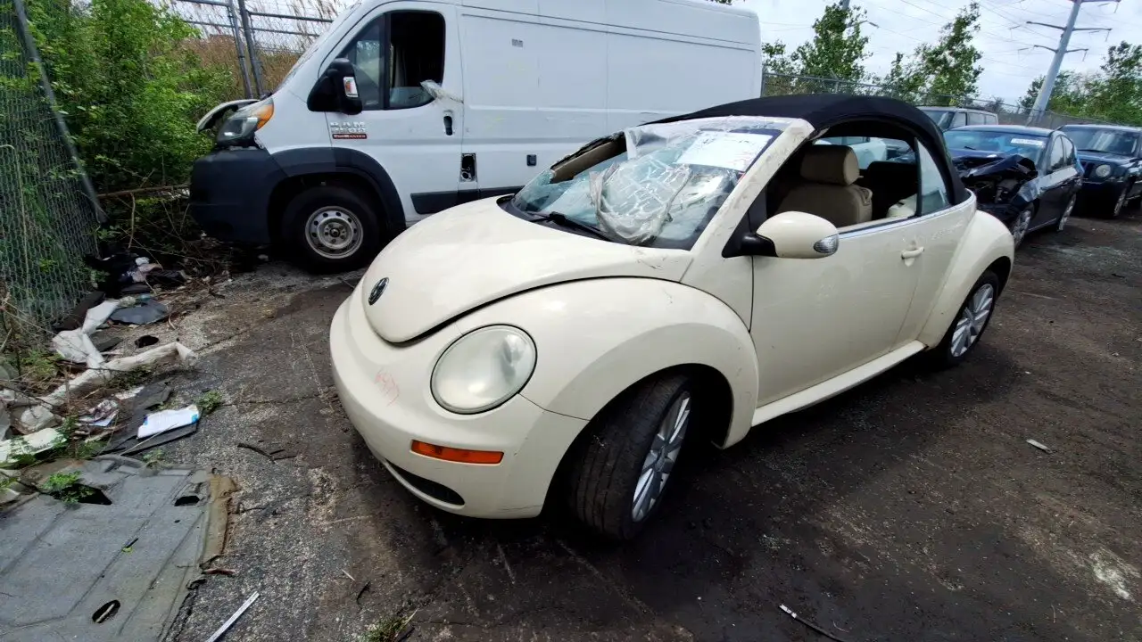 Photo of 2009 Volkswagen Beetle