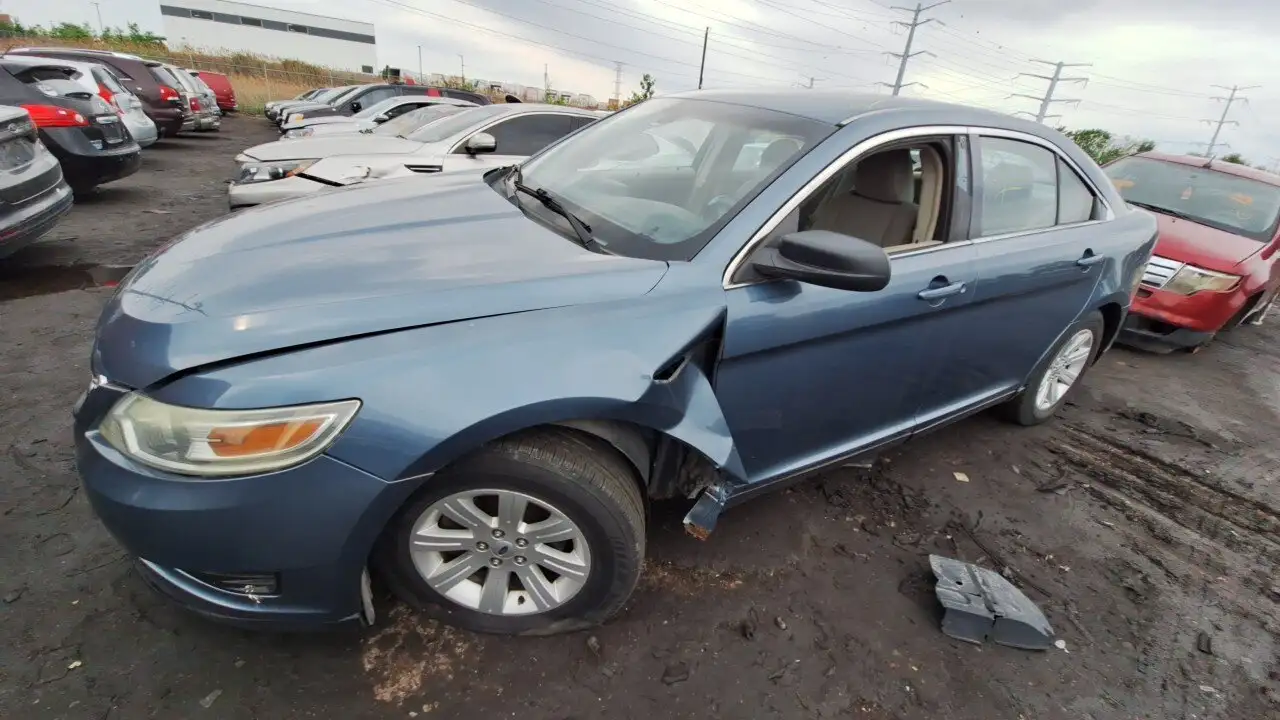 Photo of 2010 Ford Taurus
