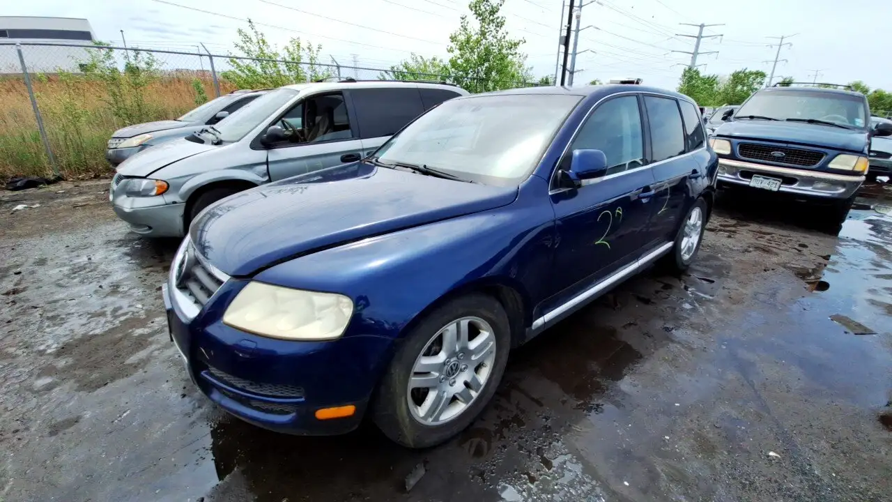 Photo of 2004 Volkswagen Touareg