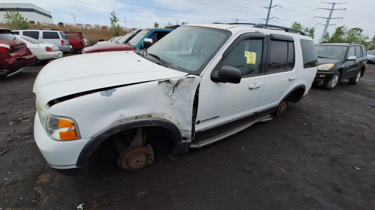 Photo of 2004 Ford Explorer