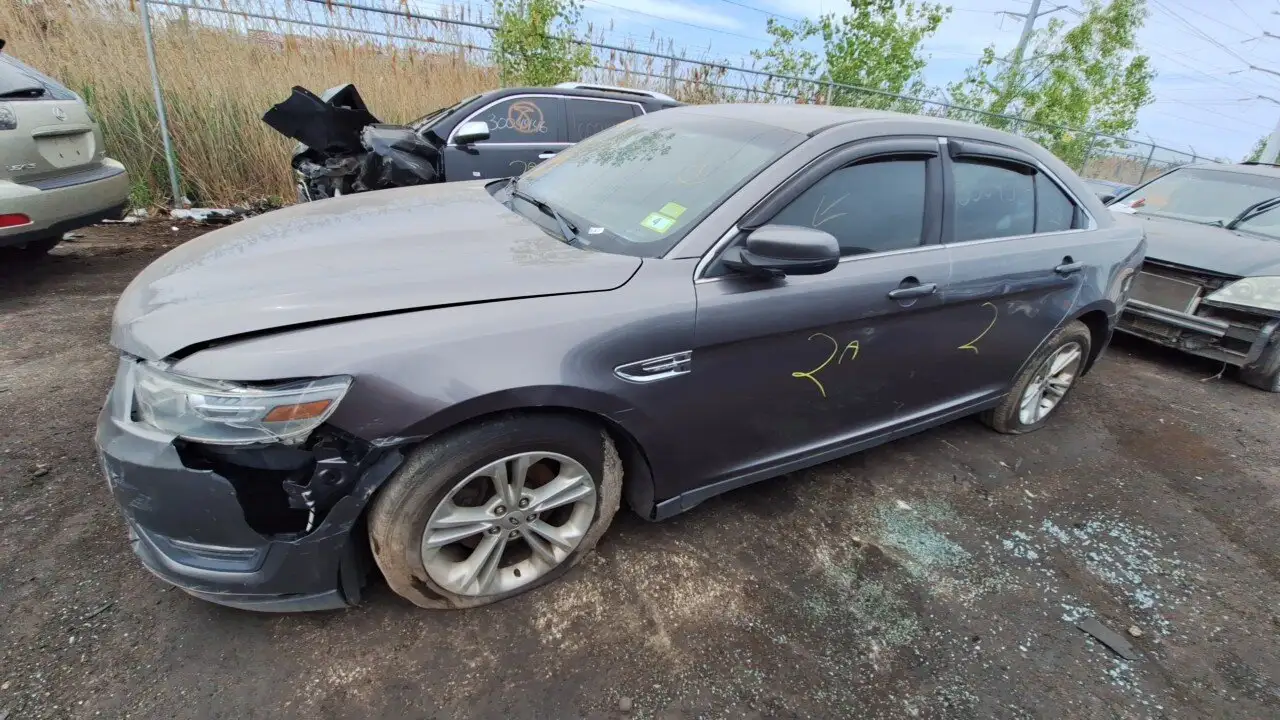 Photo of 2013 Ford Taurus