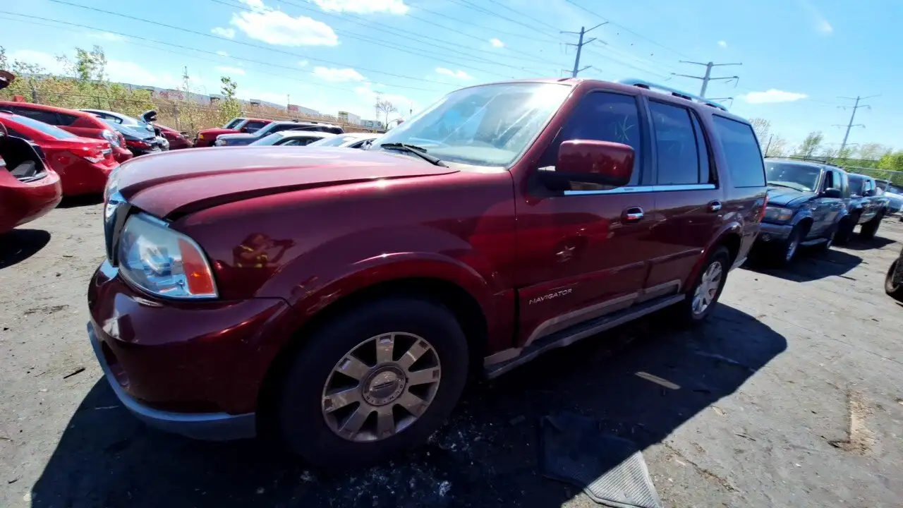 Photo of 2004 Lincoln Navigator