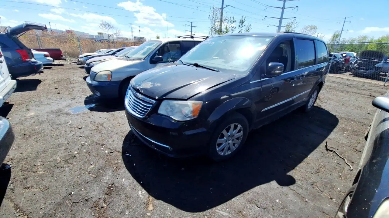 Photo of 2014 Chrysler Town & Country