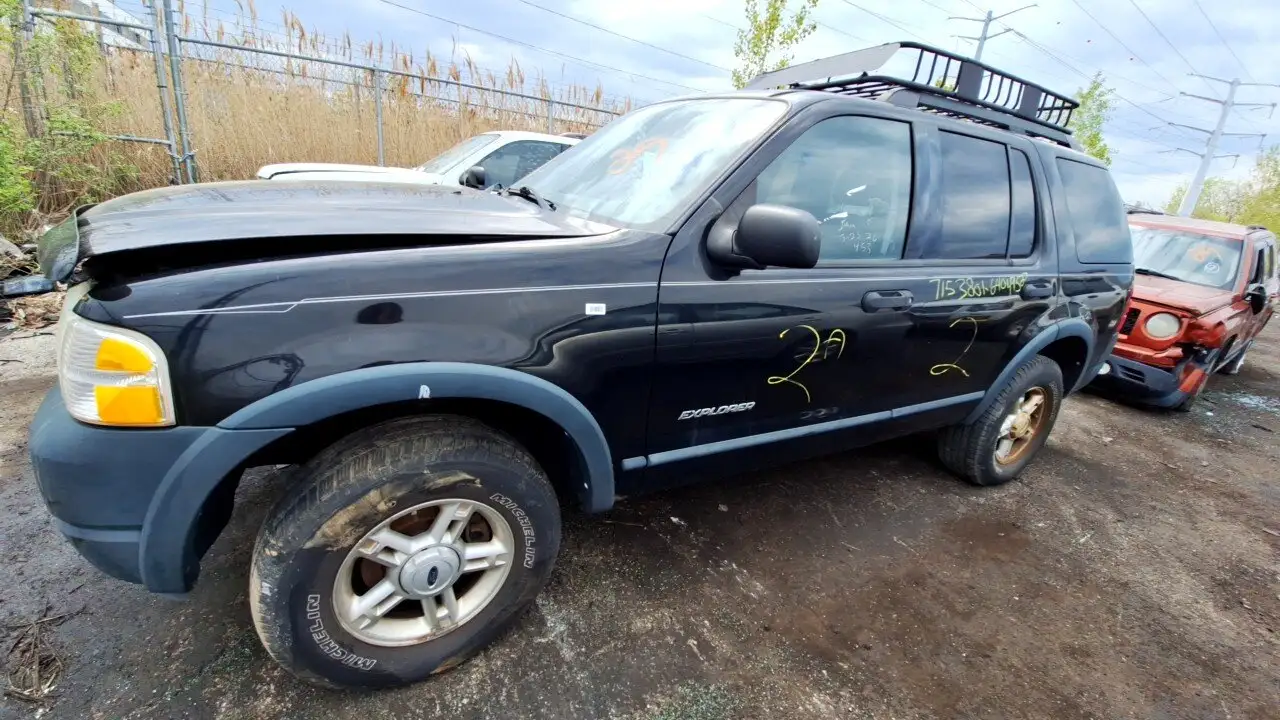 Photo of 2005 Ford Explorer