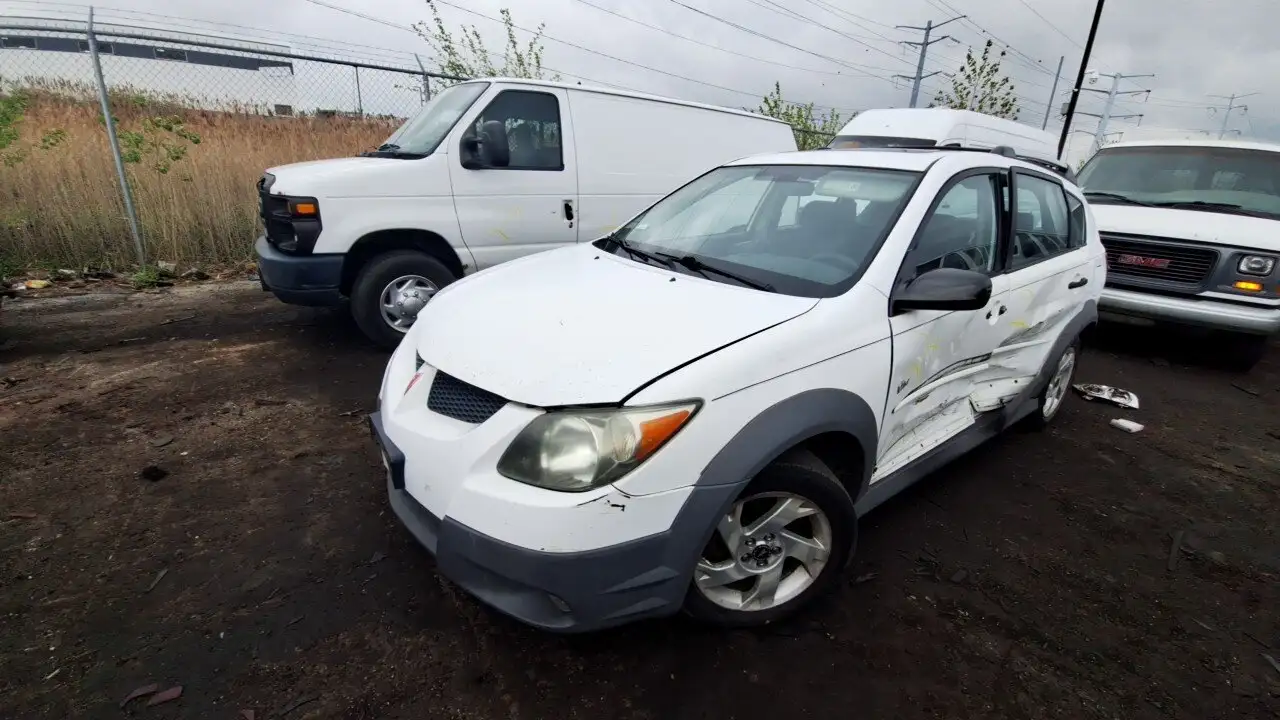 Photo of 2004 Pontiac Vibe
