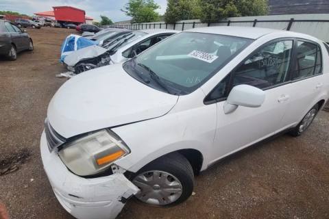 Photo of 2011 Nissan Versa