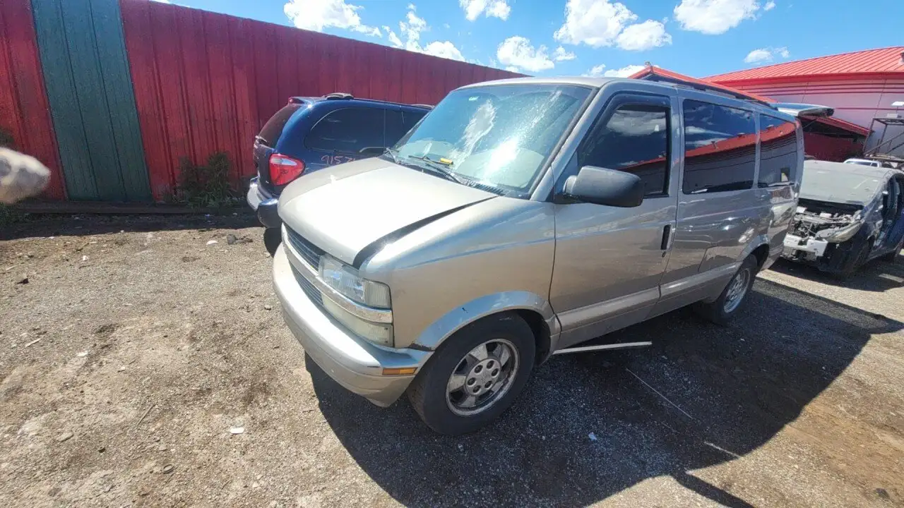 Photo of 2003 Chevrolet Astro