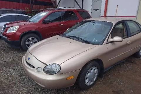 Photo of 1997 Ford Taurus