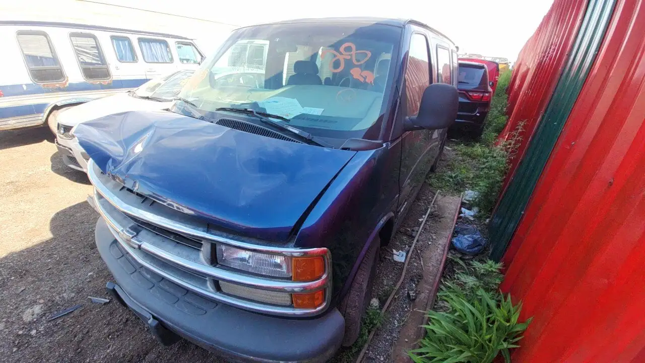 Photo of 2000 Chevrolet Express 1500