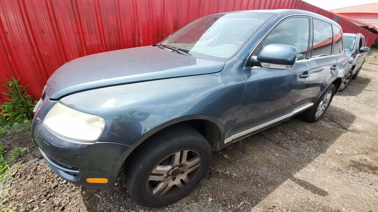 Photo of 2005 Volkswagen Touareg