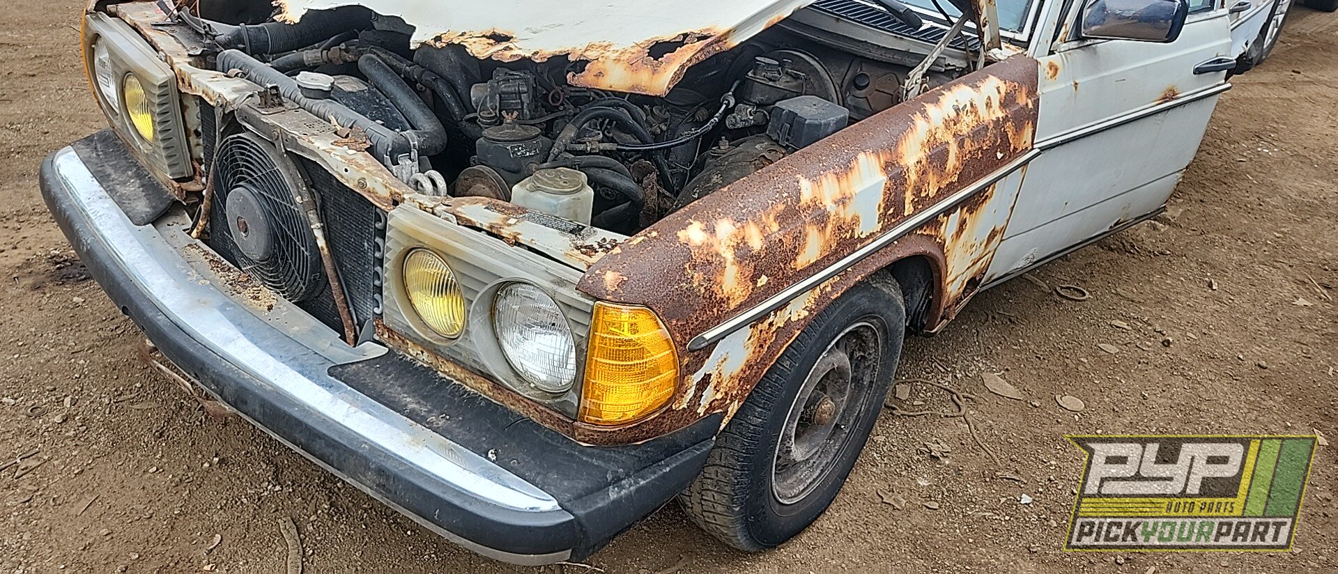 Photo of 1982 Mercedes-Benz 240-Class