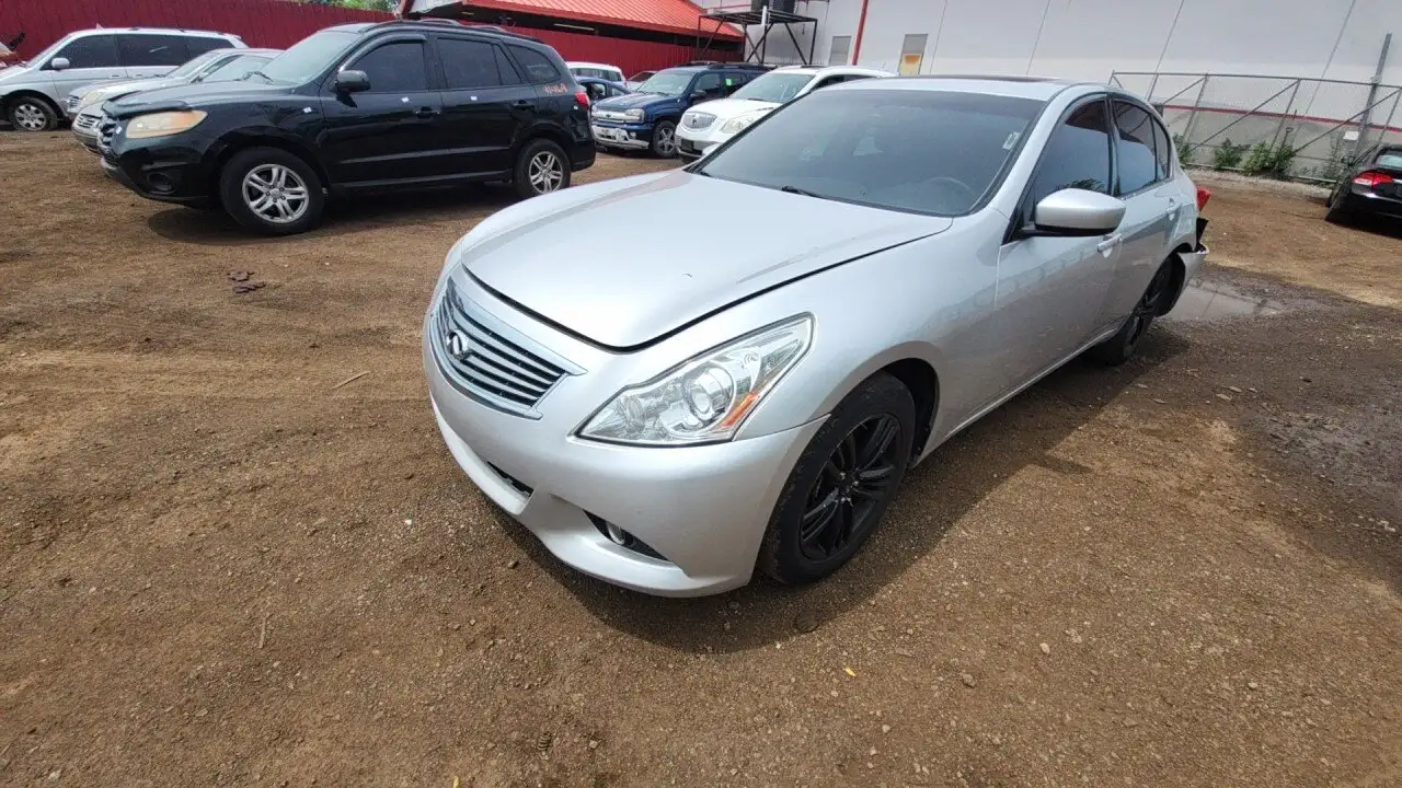 Photo of 2011 Infiniti G25