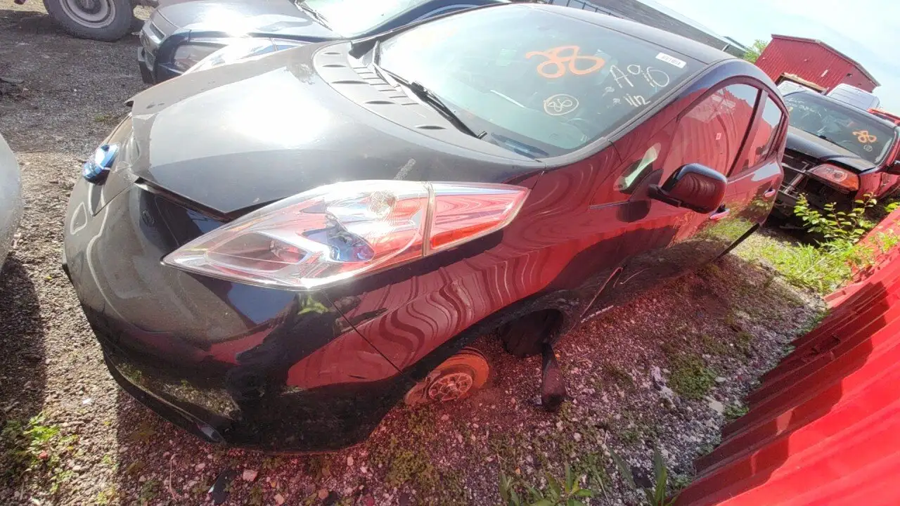 Photo of 2014 Nissan Leaf