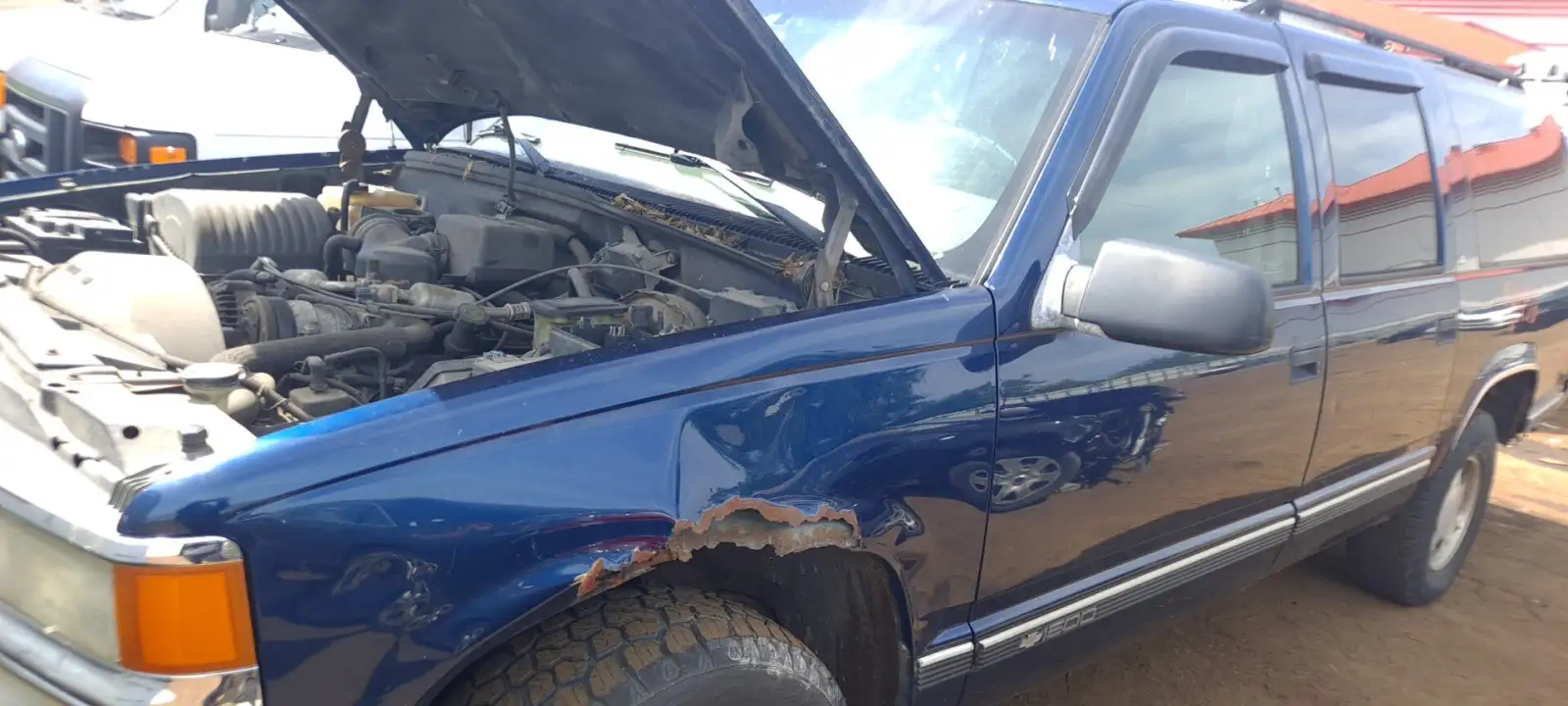 Photo of 1998 Chevrolet C1500 Suburban
