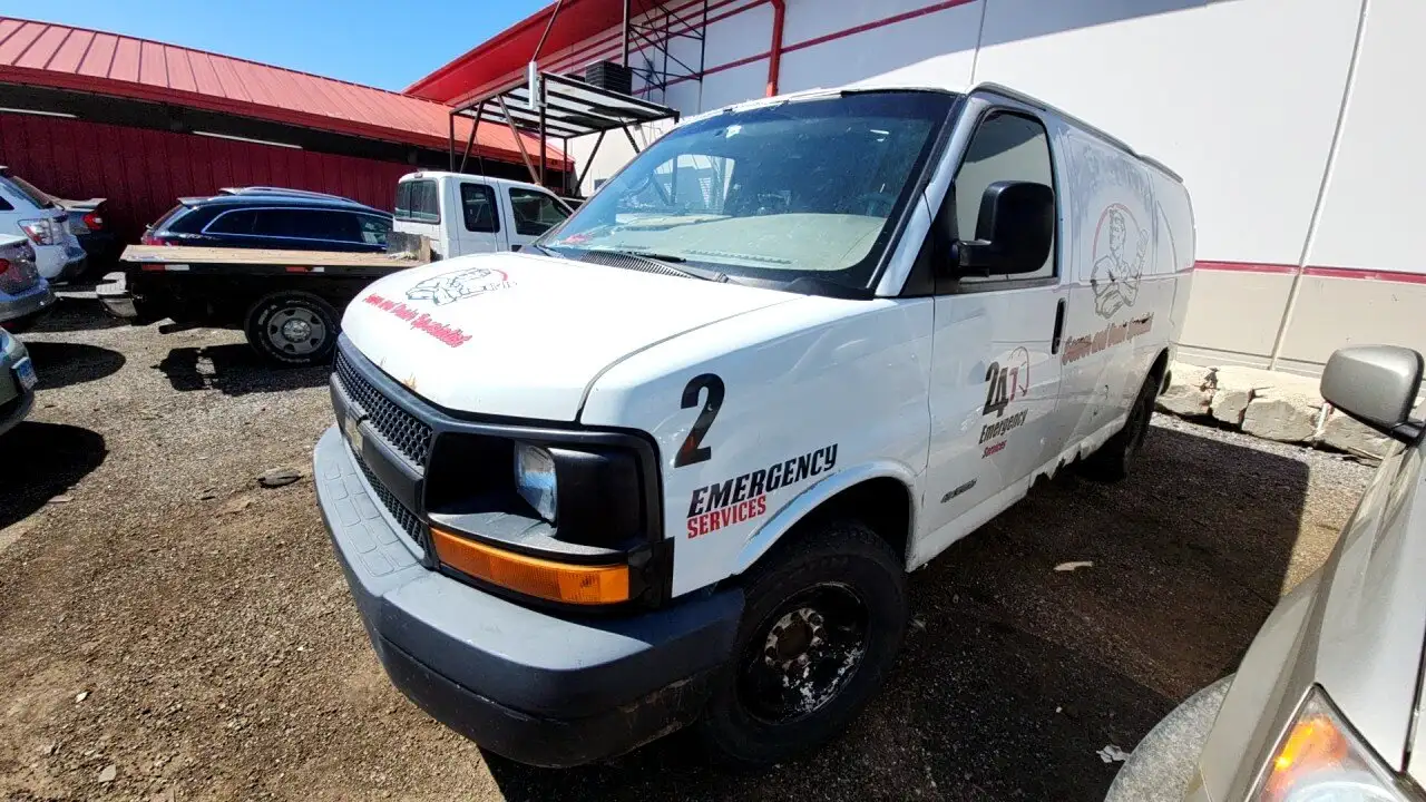 Photo of 2004 Chevrolet Express 3500