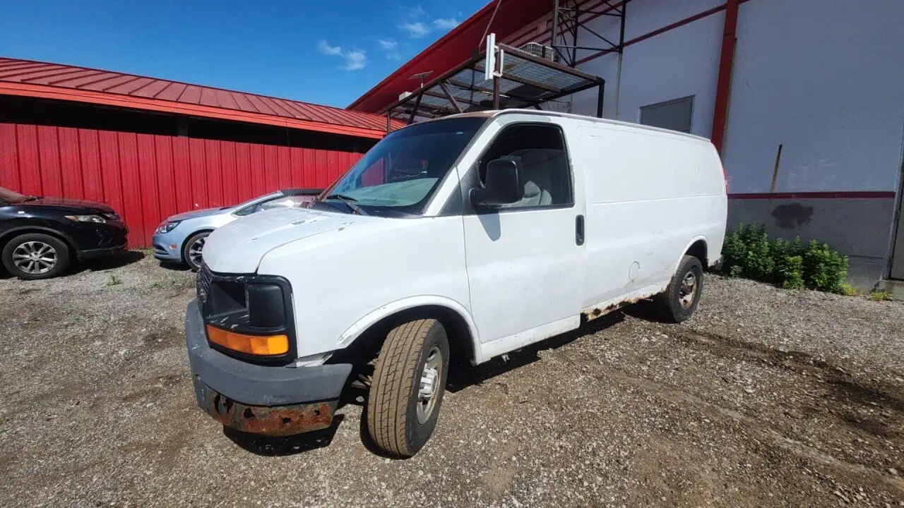 Photo of 2003 Chevrolet Express 3500