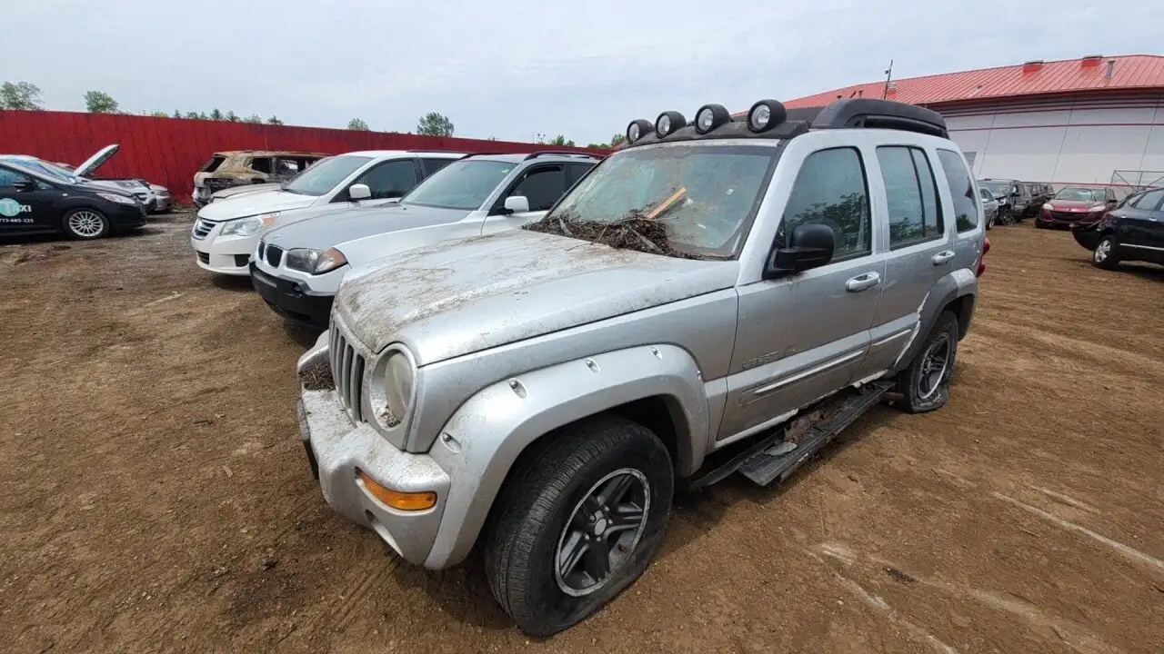 Photo of 2003 Jeep Liberty
