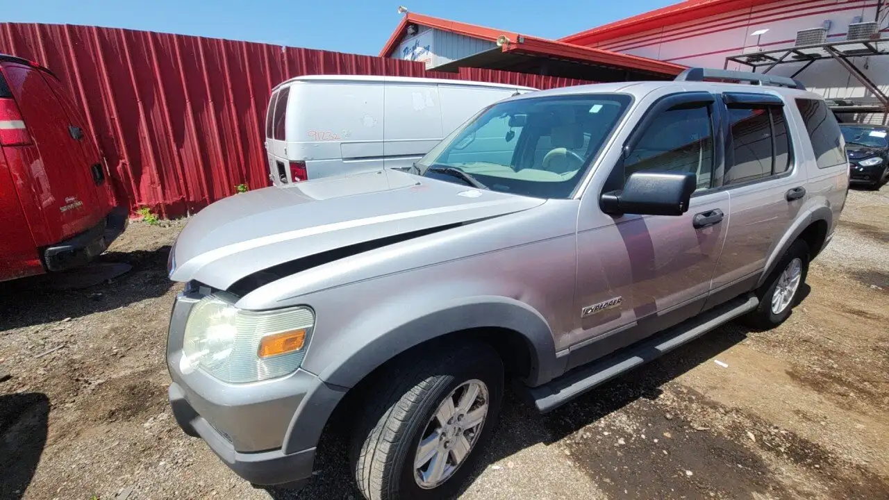 Photo of 2006 Ford Explorer