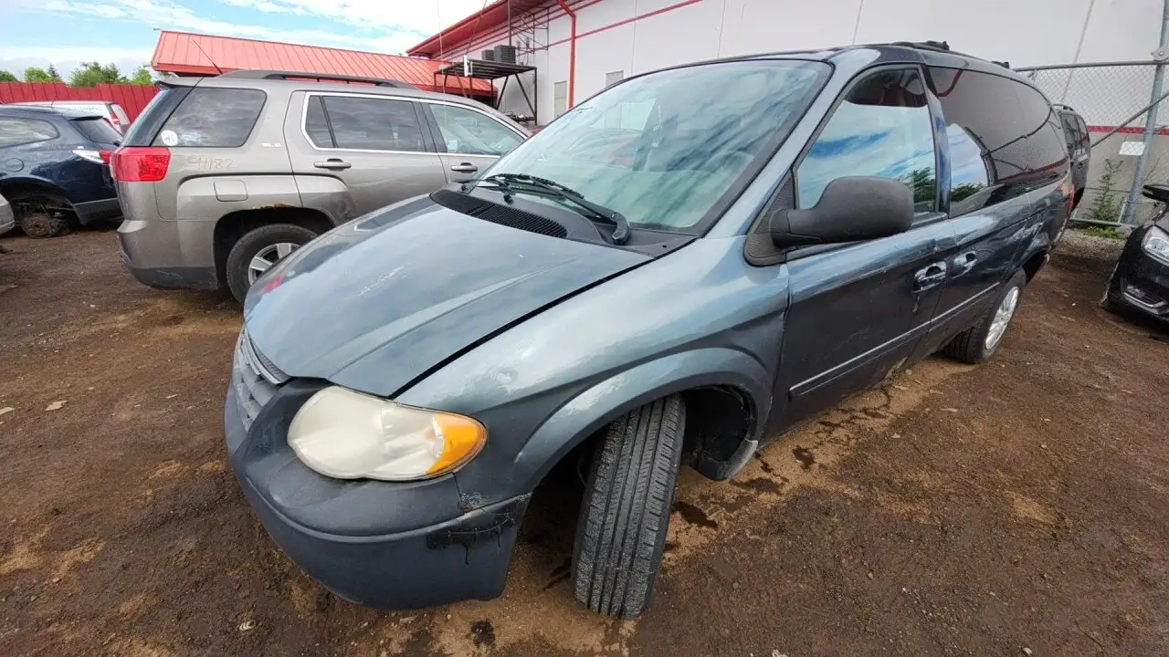 Photo of 2007 Chrysler Town & Country