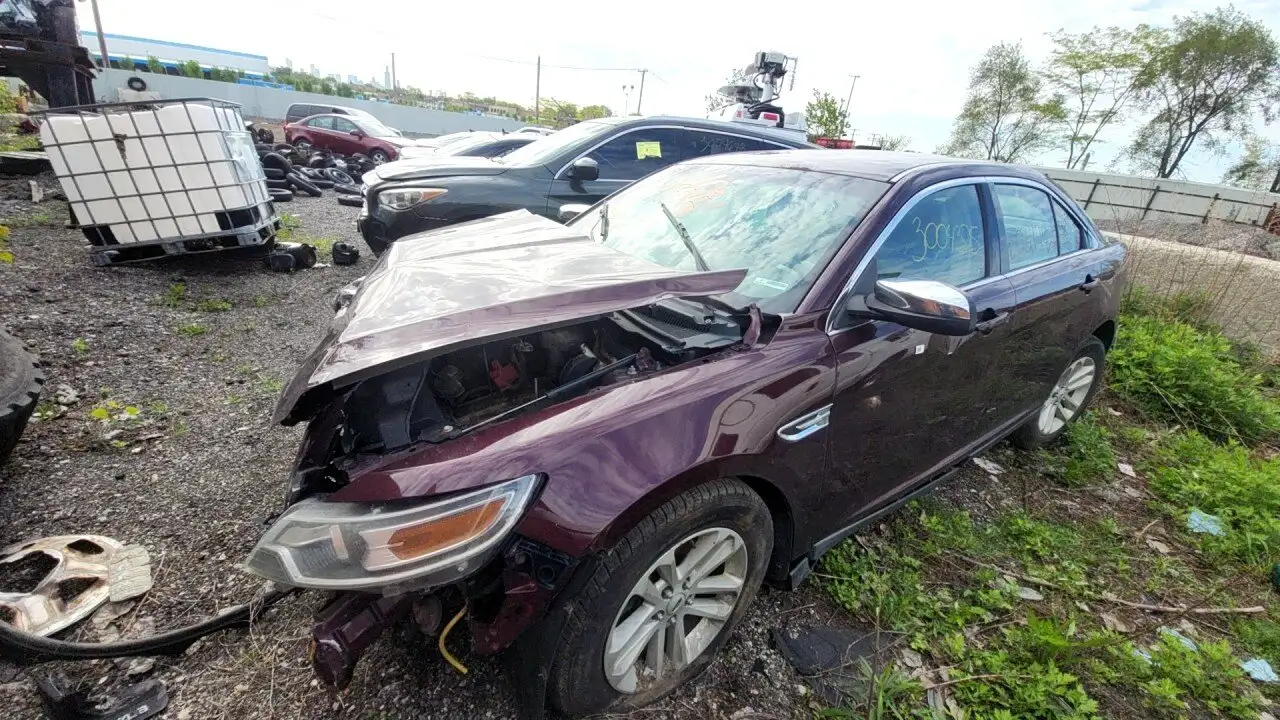Photo of 2011 Ford Taurus
