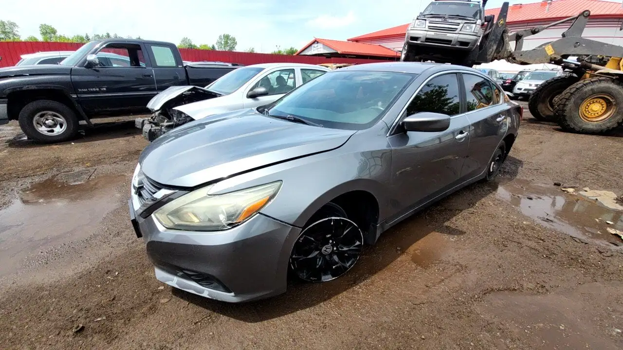 Photo of 2016 Nissan Altima