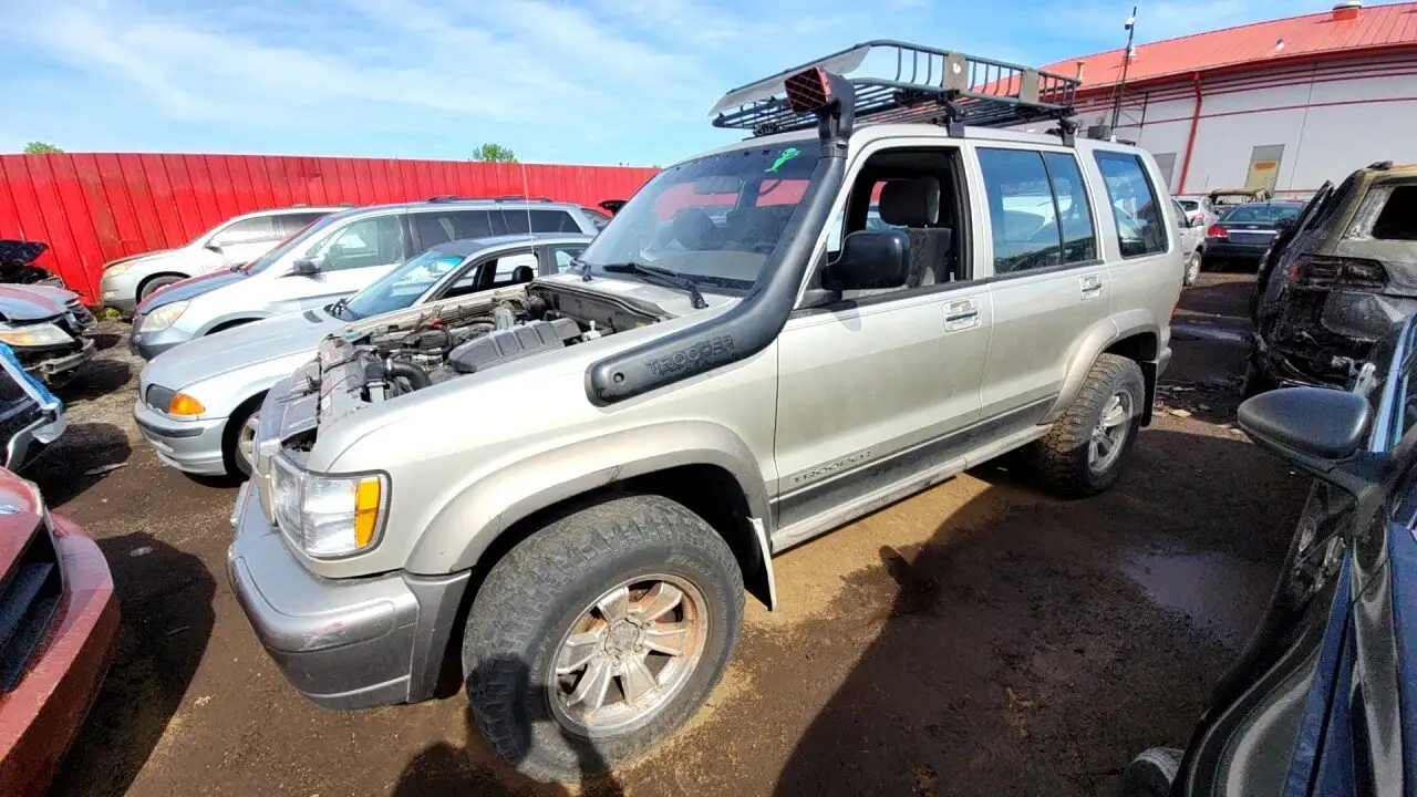 Photo of 2001 Isuzu Trooper