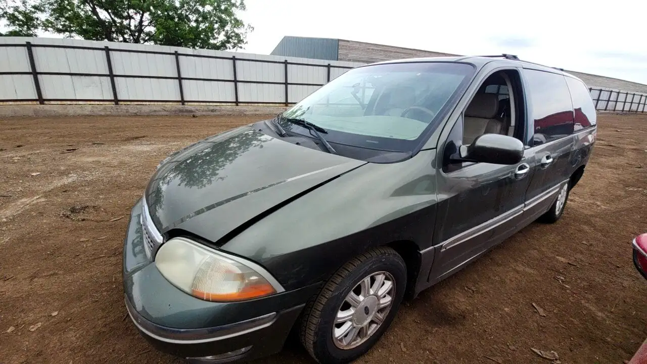 Photo of 2003 Ford Windstar
