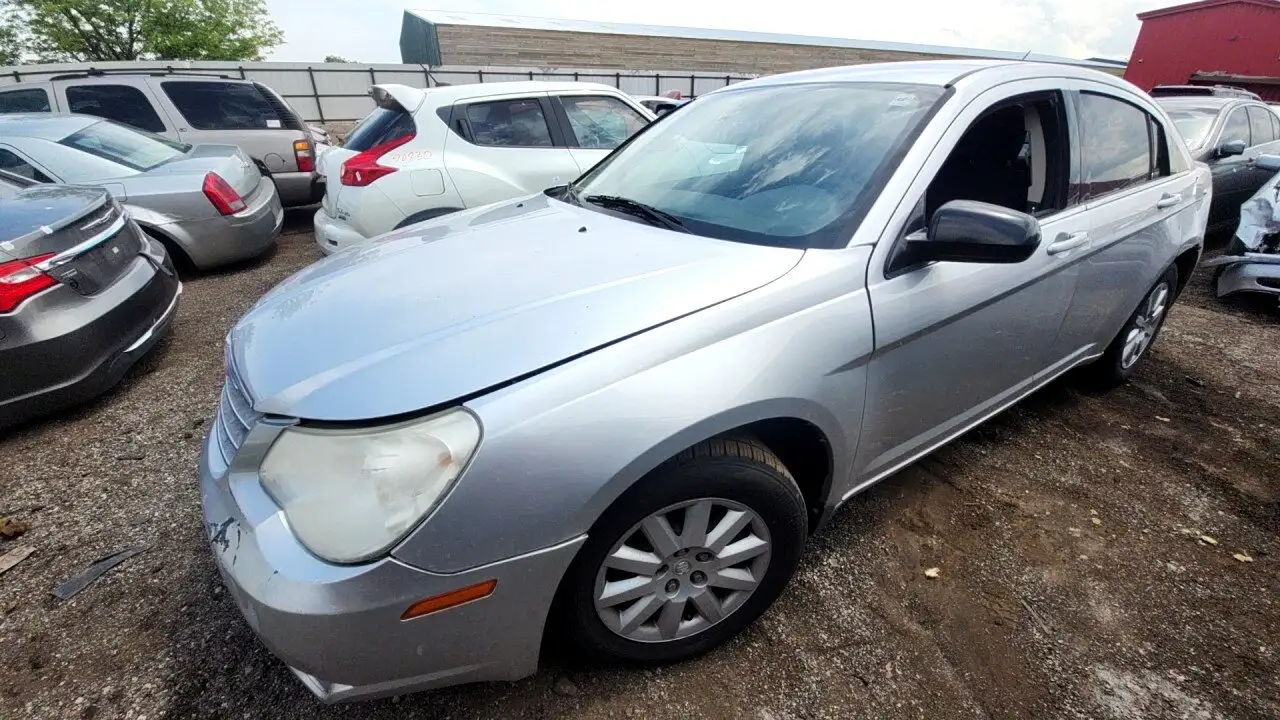 Photo of 2010 Chrysler Sebring