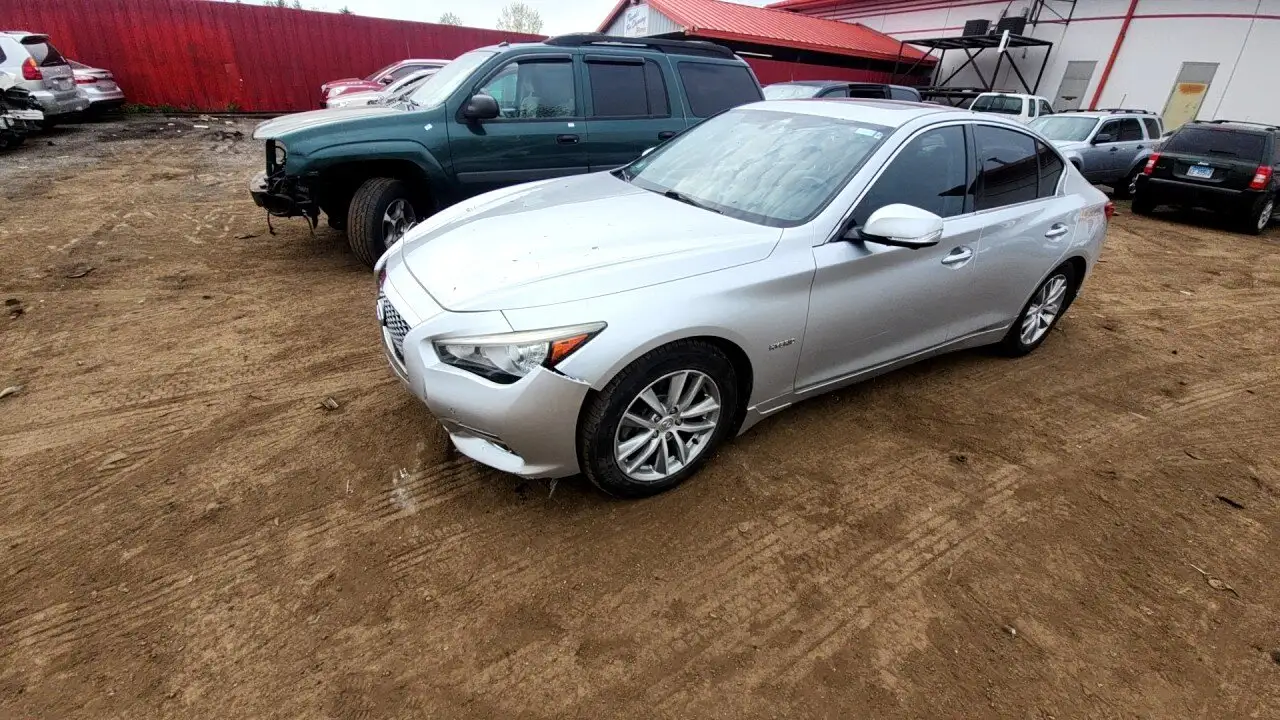Photo of 2014 Infiniti Q50
