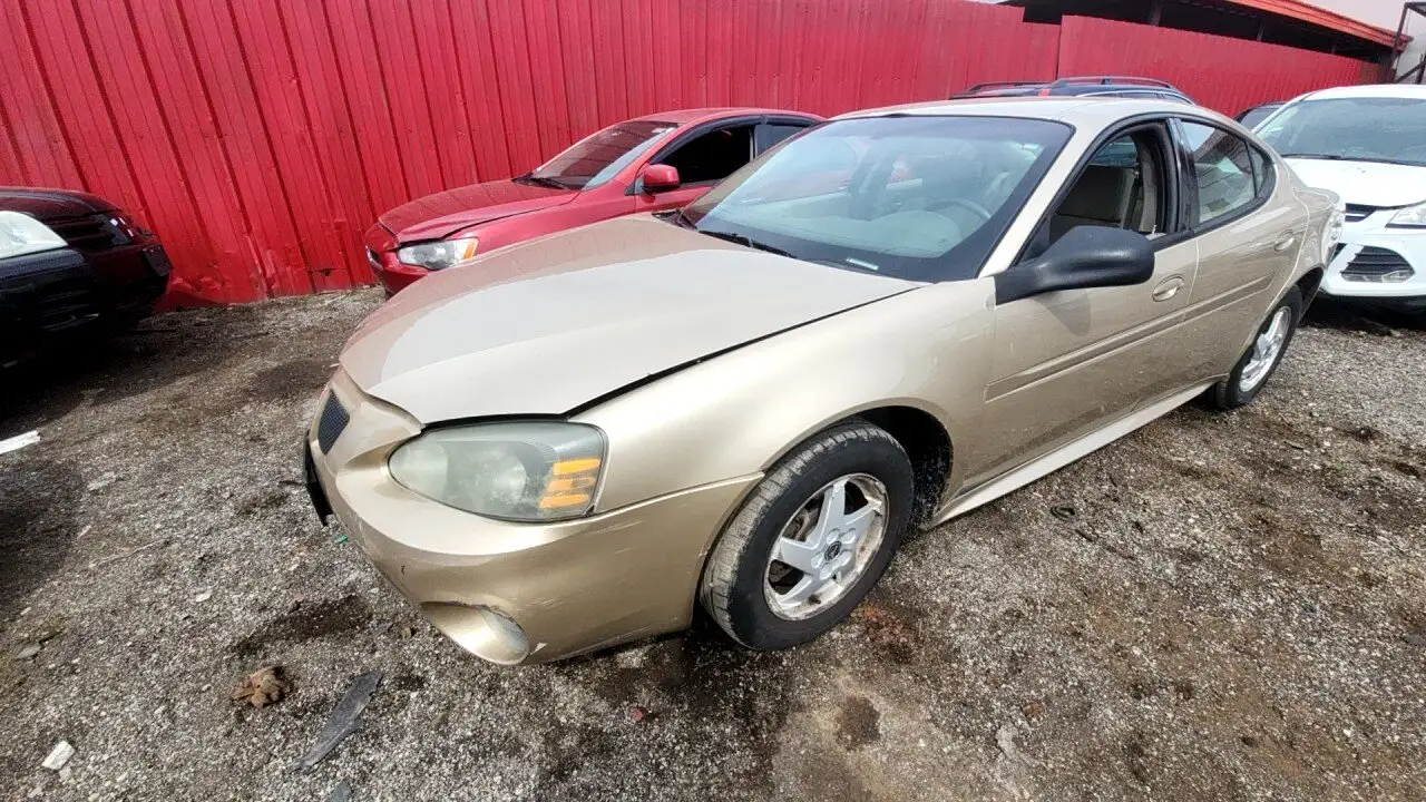 Photo of 2004 Pontiac Grand Prix