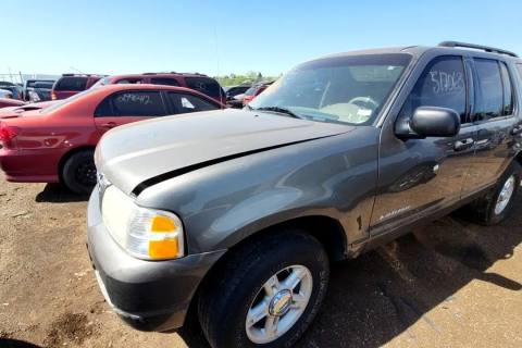 Photo of 2004 Ford Explorer