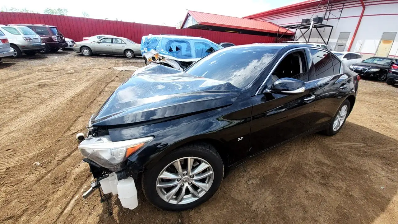 Photo of 2014 Infiniti Q50
