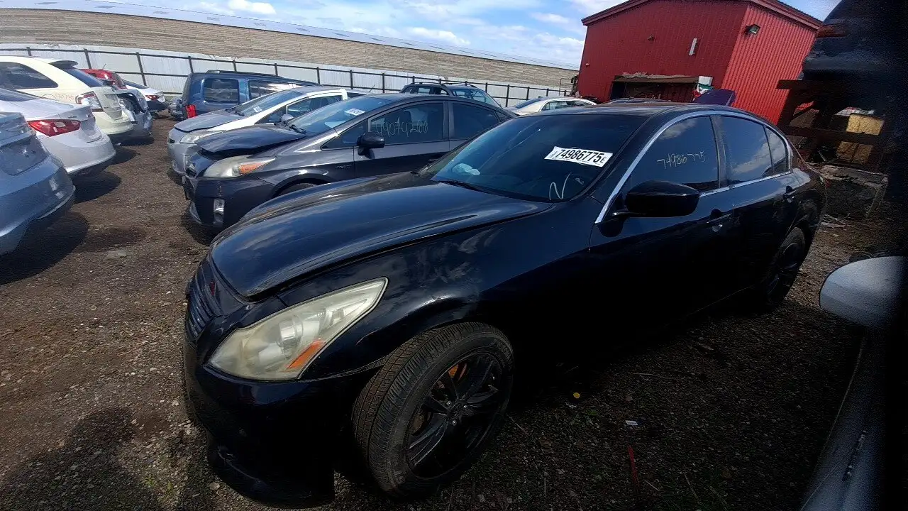 Photo of 2011 Infiniti G37
